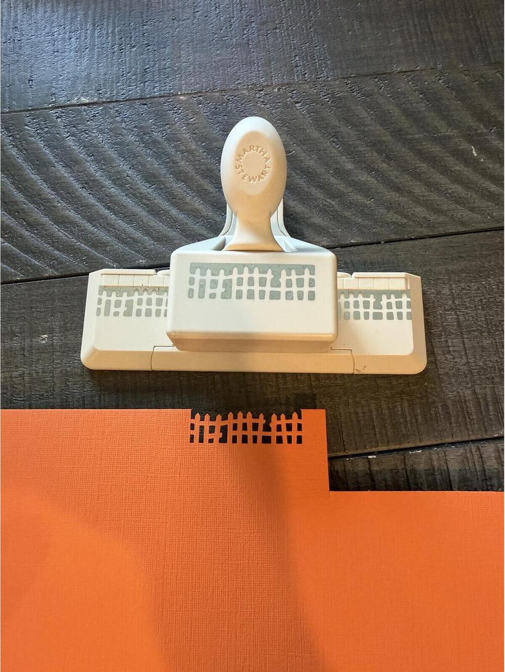 Martha Stewart Scary Fence Border Shape Punch